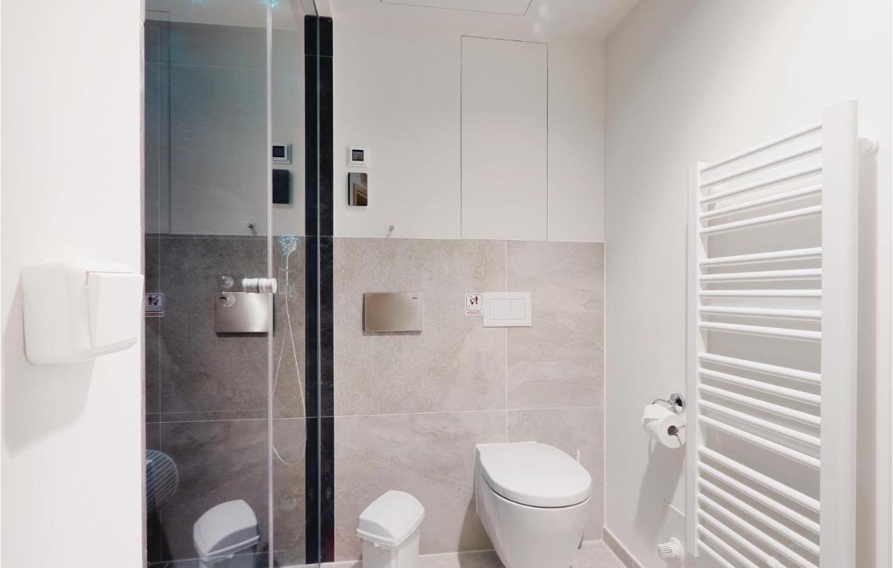 Stunning Apartment In Luebeck Travemuende With Wifi Eksteriør billede